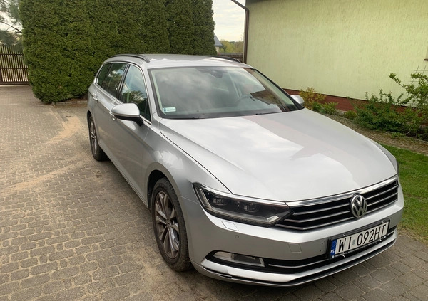 Volkswagen Passat cena 66000 przebieg: 175000, rok produkcji 2018 z Nowy Tomyśl małe 29